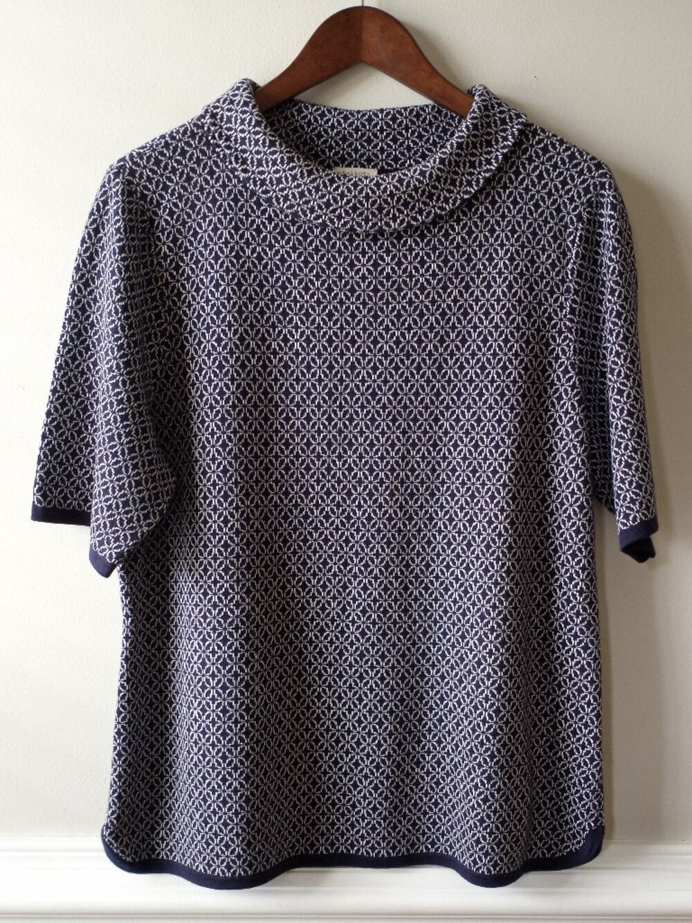 Talbots Navy and White Patterned Short-Sleeve Sweater